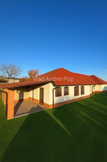 Casa de Vanzare la sol, 365m2 utili