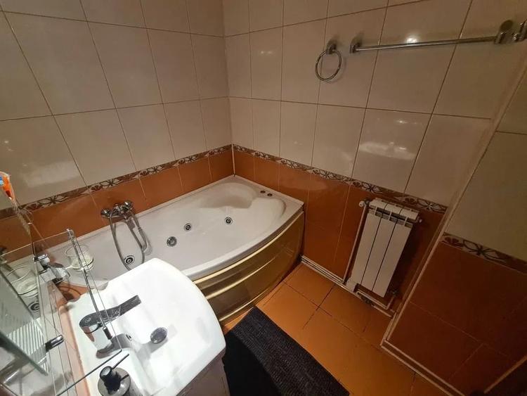 Apartament cu 3 camere, etaj 3/9, Nicolina - 6