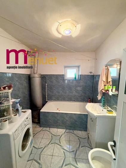 Casă cu 2 camere cu Teren 350 Mp în Păcii