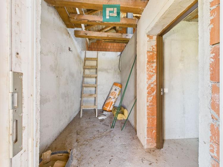 Casa la gri in Frumuseni - 12