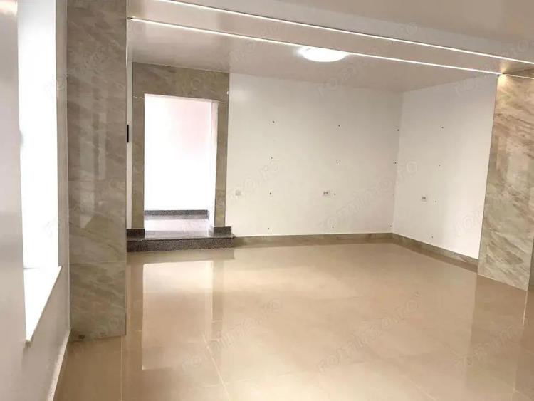 Afacerea ta merita locatia perfectaspatiu stradal, modern in Bucovat - 11