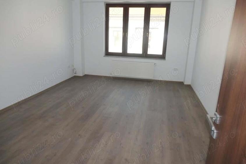 Spatiu pentru birouri - suprafata utila 180 mp - zona Pia?a Romana - 1