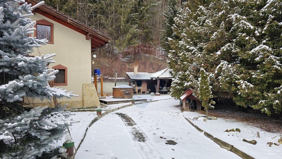 Vila de lux cu 4 camere de vanzare in Campulung Moldovenesc, Suceava - 52