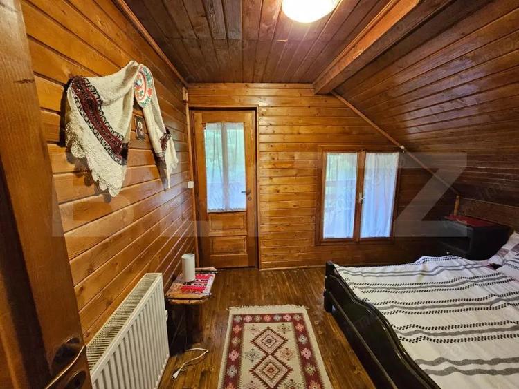 Casa de vacanta cu 4 camere,3300 mp teren,Valisoara - 5