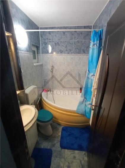 Apartament cu 4 camere în Filiași
