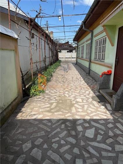 Casa tip parter - 4 camere decomandata zona Micro 5 - 12