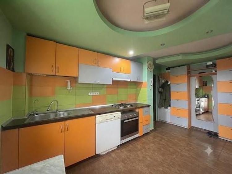 Apartament cu 2 camere decomandat în Aeroport