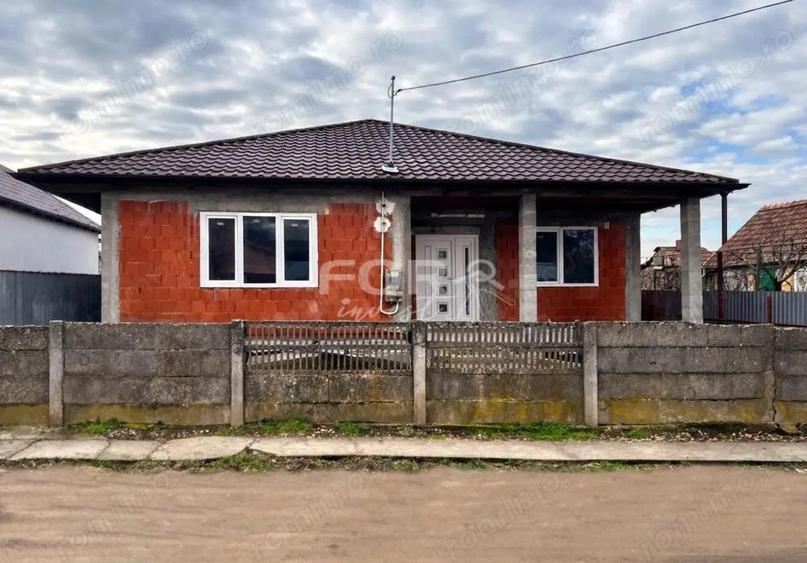 Casa la rosu 4 camere si 1290 mp teren, de vanzare,in Tulca - 5