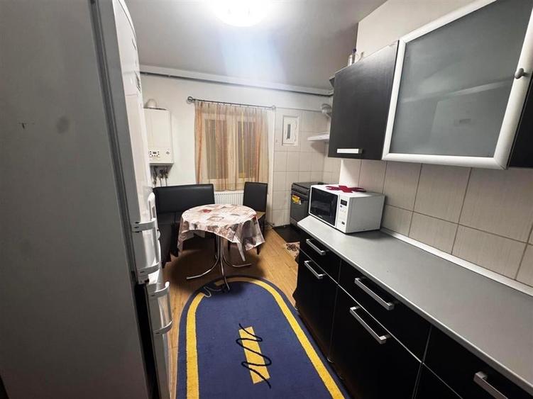 Apartament 3 camere in Ploiesti, zona 9 Mai - 16