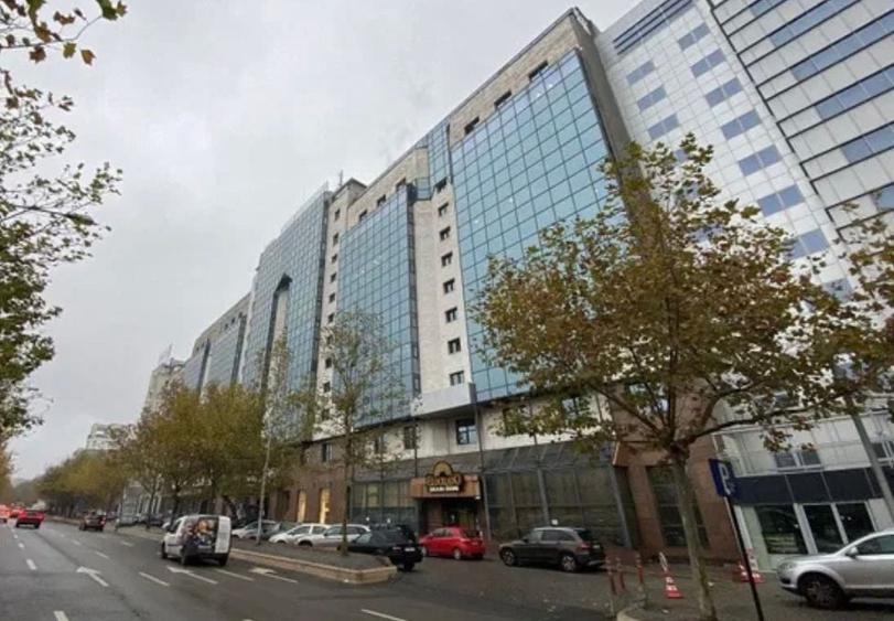 Nerva Traian-Unirii -spatii birouri - sup200 mp  - pret 3520 euro pe luna+tva - 1