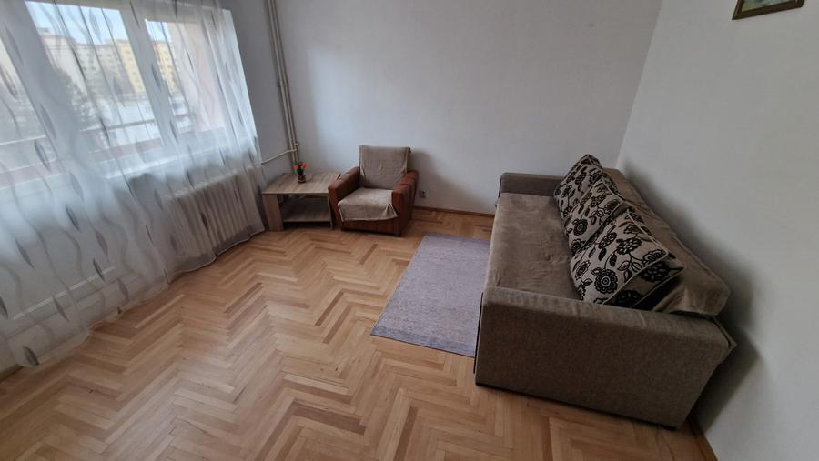 Garsoniera spatioasa zona 13 Decembrie - 3