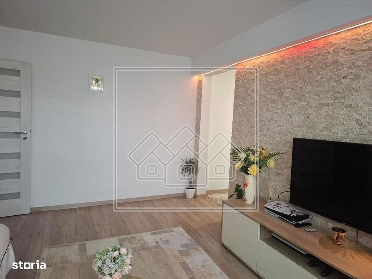 Apartament 3 camere - 63 mpu - renovat complet - Zona Hipodrom - 10