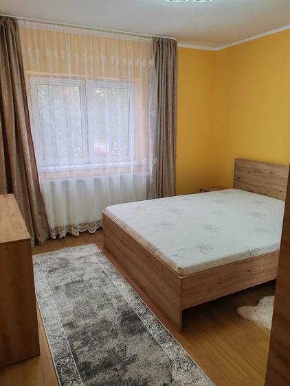 Apartament cu 2 camere decomandat în Soarelui