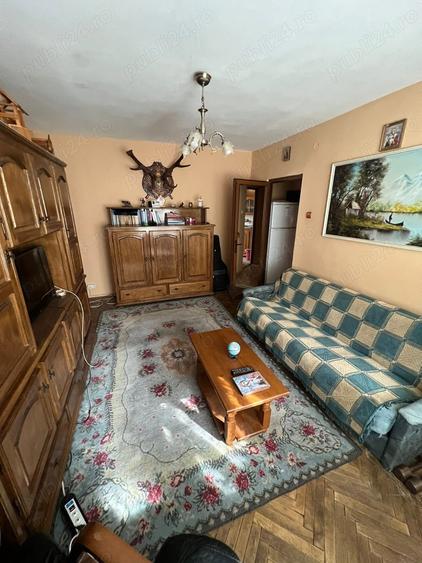 Apartament cu 4 camere semidecomandat - direct proprietar - 1