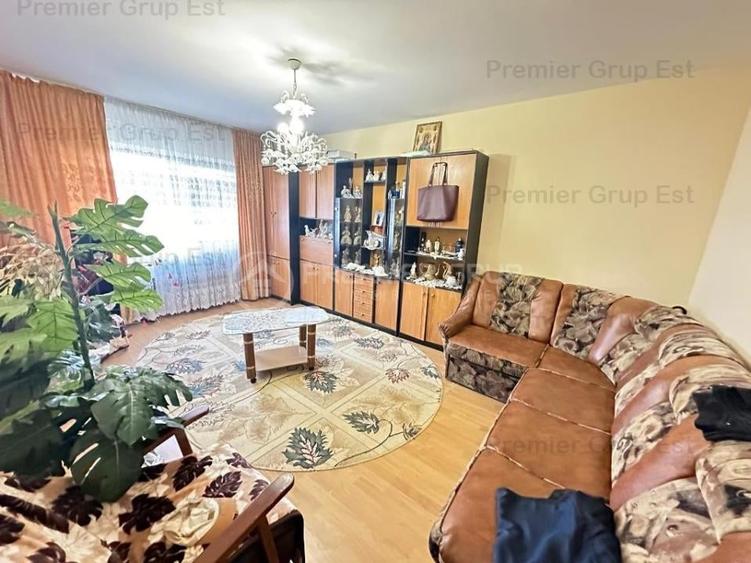 Apartament 3 camere, Nicolina, 72mp - 1