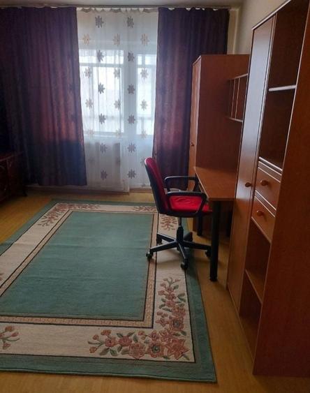 Ofer spre inchiriere apartament 2 camere, zona 9 Mai Lido , decomandat, etajul 1 - 7