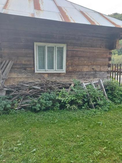 vand o casuta veche de 60 de ani - 3