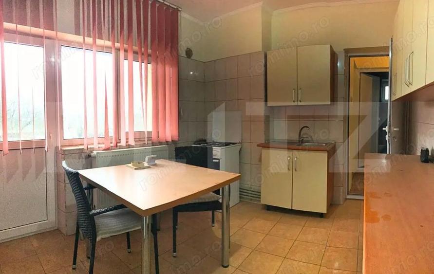 Casa de vanzare, 354 mp, zona Titu - 4