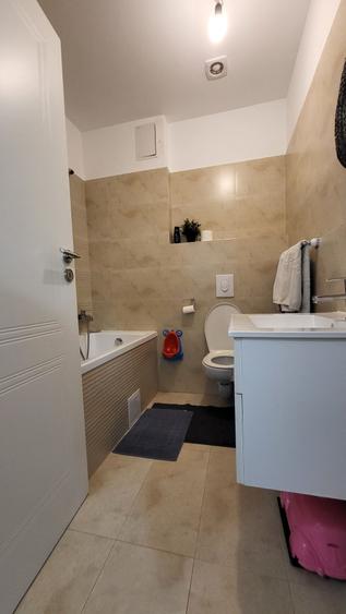 Casă cu 4 camere cu Teren 102 Mp în Central