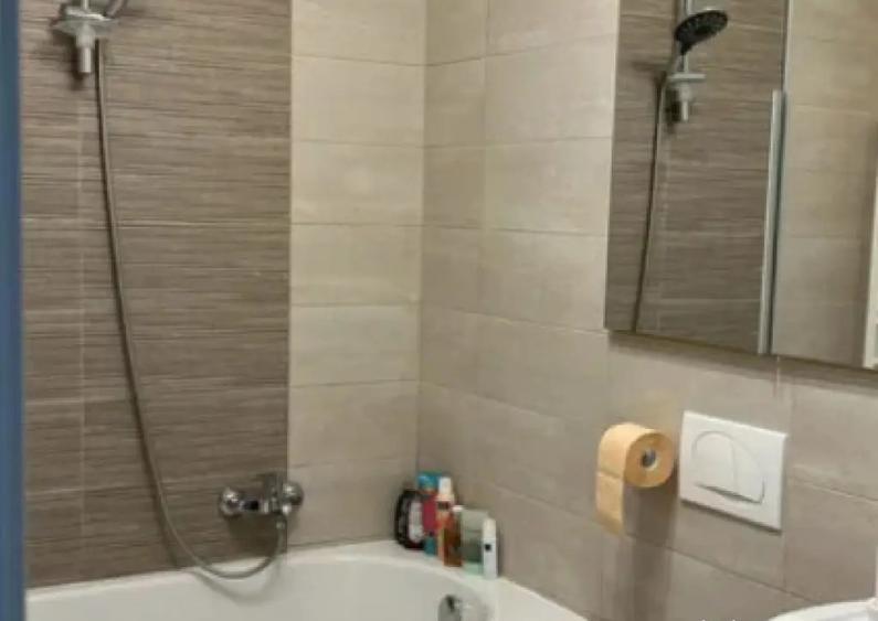 Apartament 2 camere, decomandat - zona Tractorul - 2