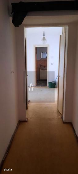 Apartament cu 3 camere decomandat în Drumul Taberei — fotografia 1