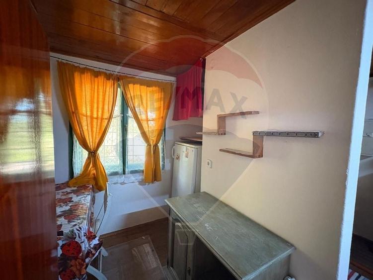 Teren intravilan 589 mp si cabana din caramida in Cuvin - 3