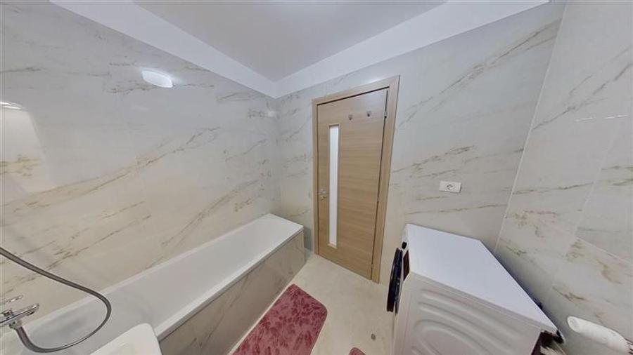 Apartament cu 2 camere decomandat în Tractorul