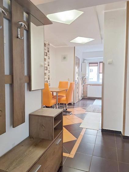 Apartament cu 3 camere decomandat în Sud