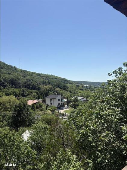 Casă cu 4 camere cu Teren 2000 Mp în Sărata