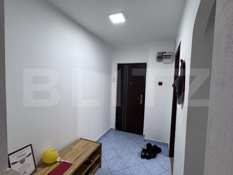 Apartament cu 2 camere semidecomandat, mobilat în Cina