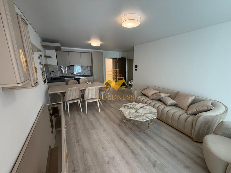 Apartament cu 3 camere semidecomandat în Central