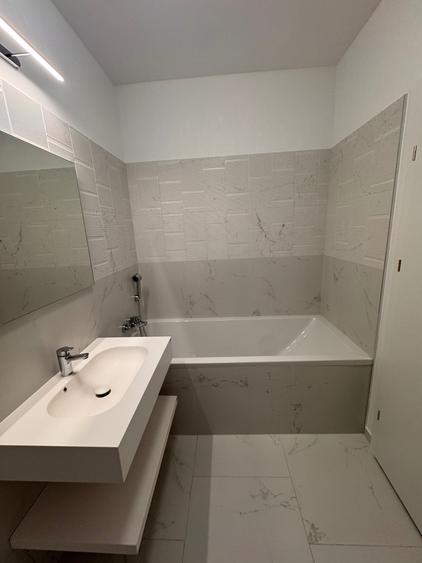 Apartament cu 2 camere decomandat în Exterior Vest