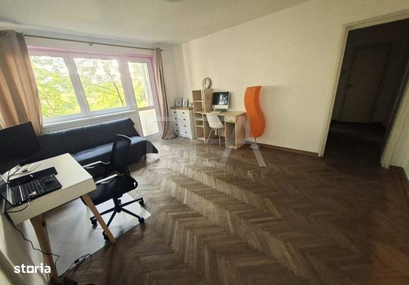 Apartament cu 3 camere semidecomandat în Drumul Taberei