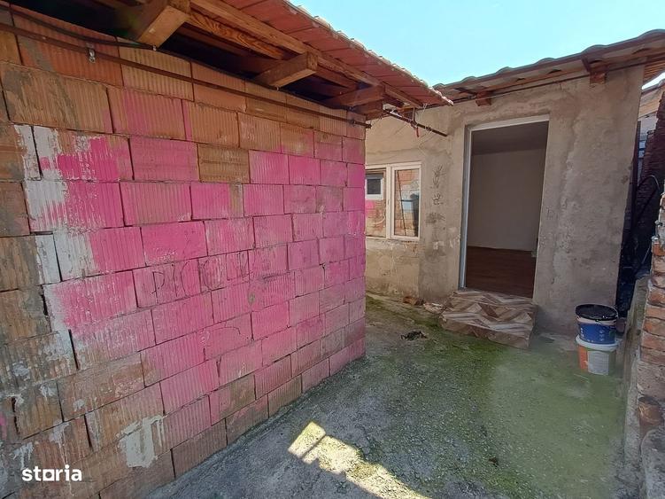 Casă cu 3 camere cu Teren 150 Mp în Central