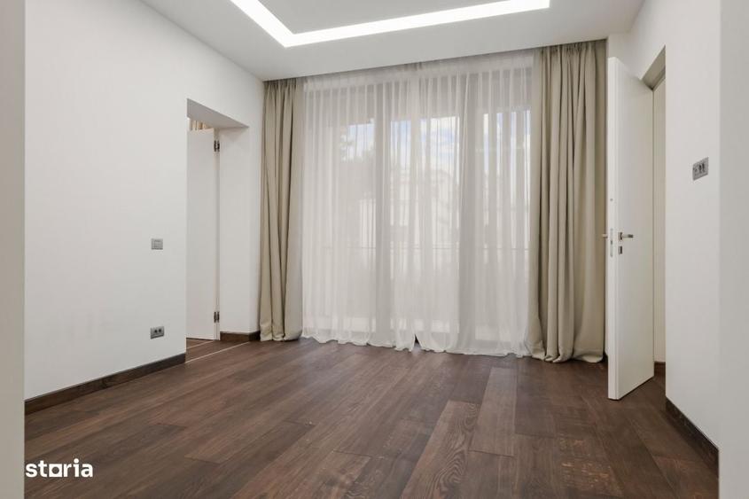 Apartament cu 4 camere decomandat în Kiseleff
