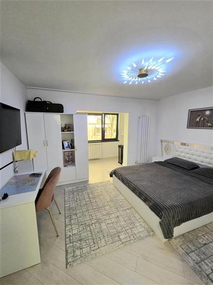 Apartament cu 3 camere semidecomandat, mobilat în Inel I