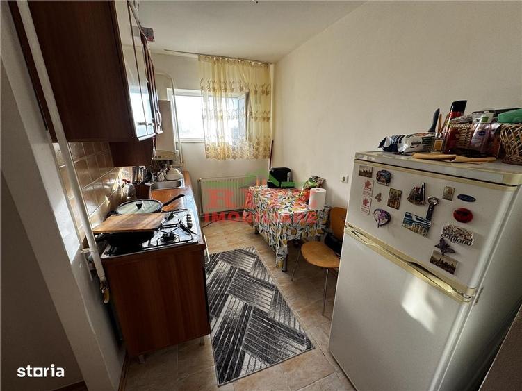 Apartament cu 2 camere semidecomandat în Central