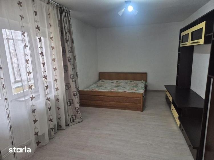 Garsonieră decomandată în Gării