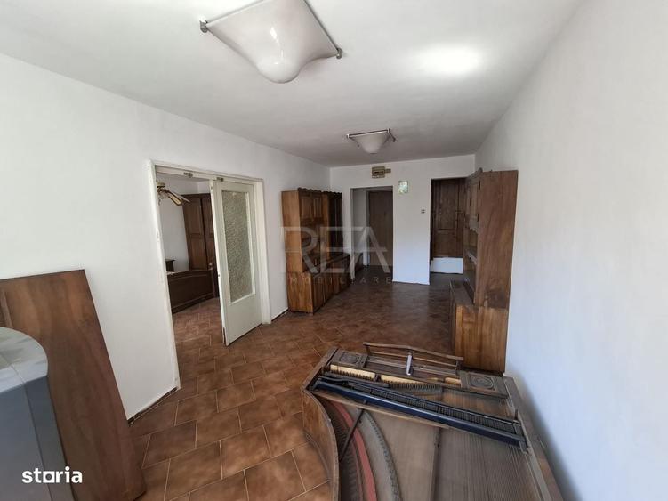 Apartament cu 3 camere decomandat în Gorjului