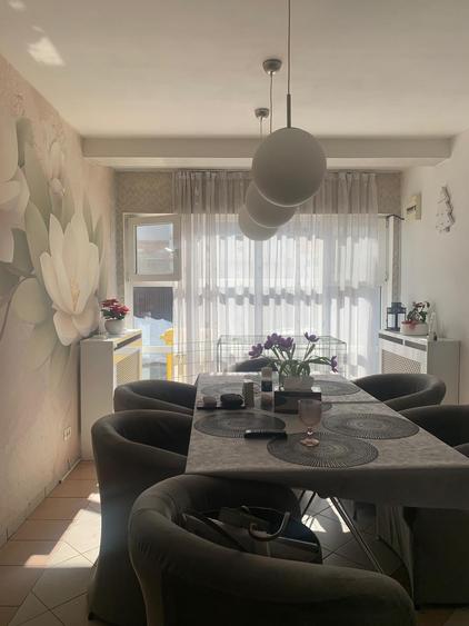 Casă cu 6 camere cu Canalizare în Ultracentral