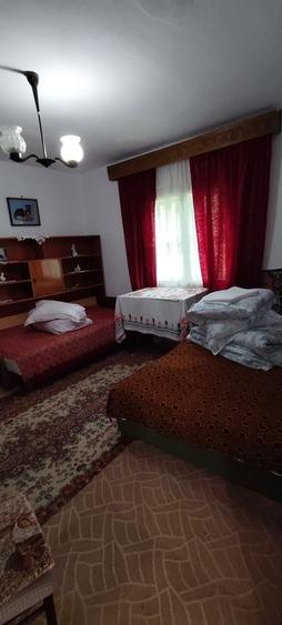 Casă cu 4 camere cu Teren 455 Mp în Central