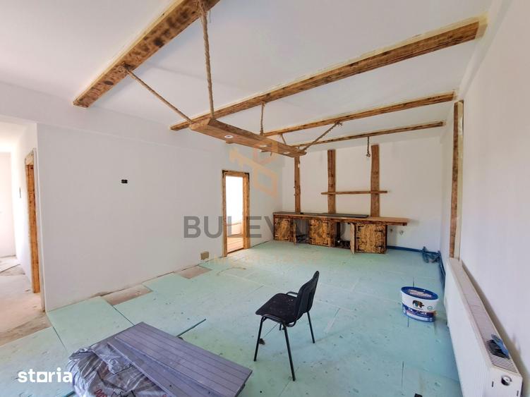 Casă cu 5 camere cu Teren 4700 Mp în Zimbor