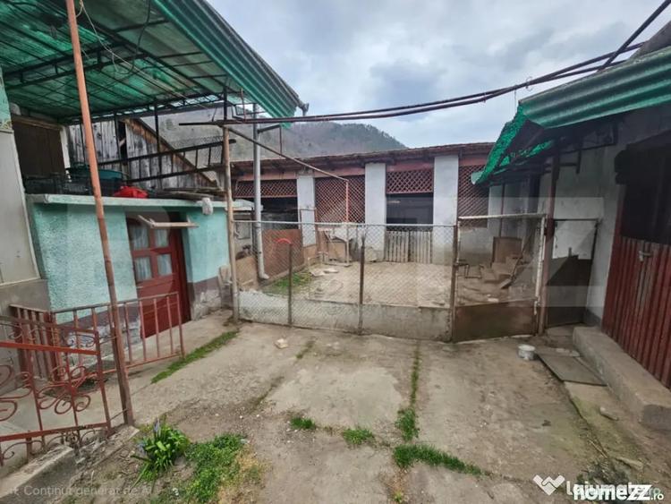 Casa spa?ioasa cu 4 camere, bucatarie de vara ?i tere - 13