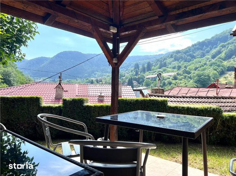 Apartament cu 2 camere, mobilat în Schei