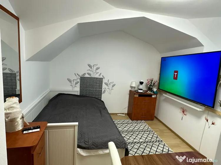Casă cu 5 camere în Centrul Istoric