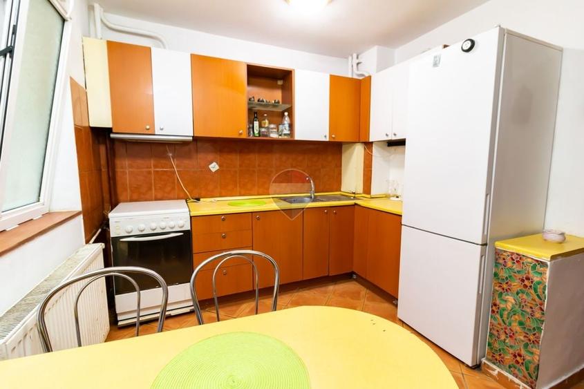 Apartament cu 3 camere decomandat, mobilat în Ghencea