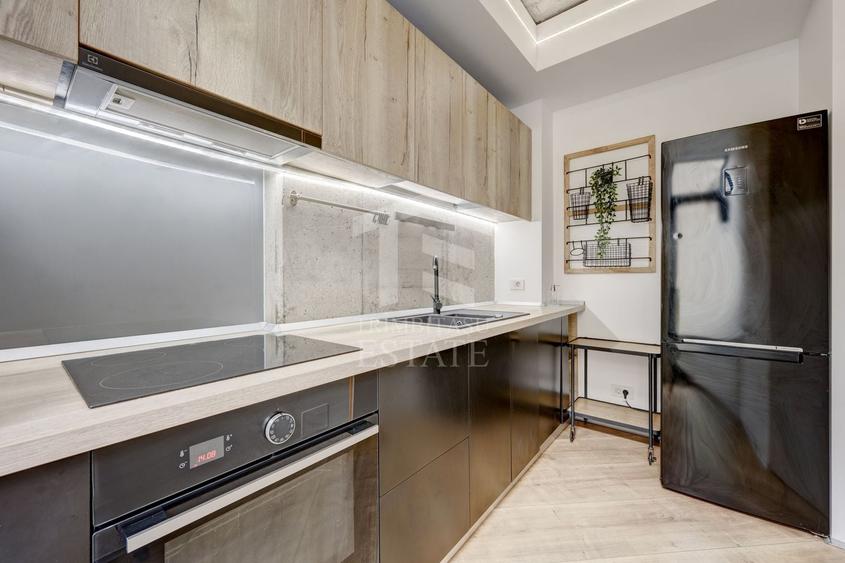 Apartament cu 4 camere semidecomandat, mobilat în Barbu Văcărescu