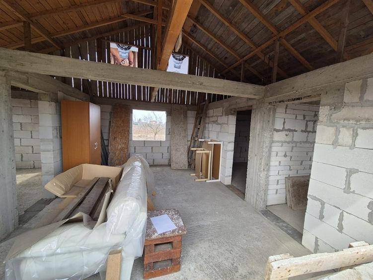 Caciulati, vanzare casa 3 camere la rosu, 1.000mp teren - 15