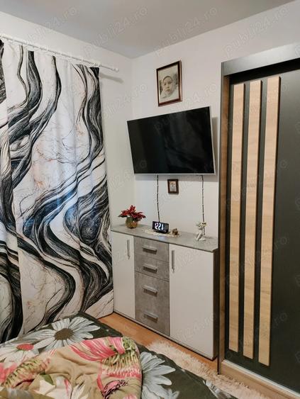 Vand apartament 2 camere decomandat - 1