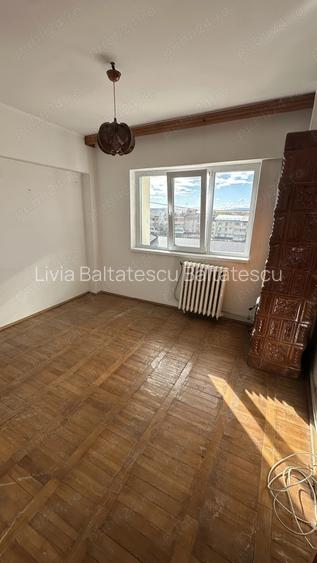 Vand apartament 4 camere Targu Neamt
